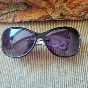 NWOT Black,white and gold sunglasses.